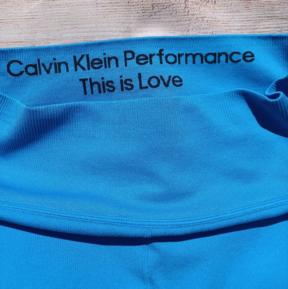 Calvin Klein Performance shorts - Picture 2 of 3